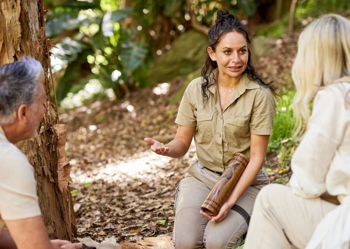 Group on an Aboriginal experience tour with Splendour Tailored Tours, Sydney