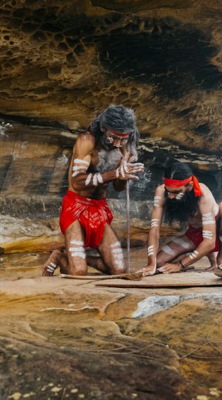 Aboriginal guided tour with Tribal Warrior on Be-lang-le-wool (Clark Island), Sydney