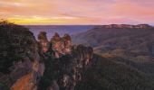 Three Sisters - Sunrise over Jamison Valley, Blue Mountains