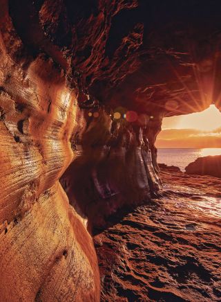 Queenscliff Tunnel (also known as The Wormhole) at sunrise, Manly