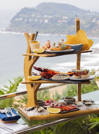 Seafood platter and drinks at balcony in Jonahs, Palm Beach